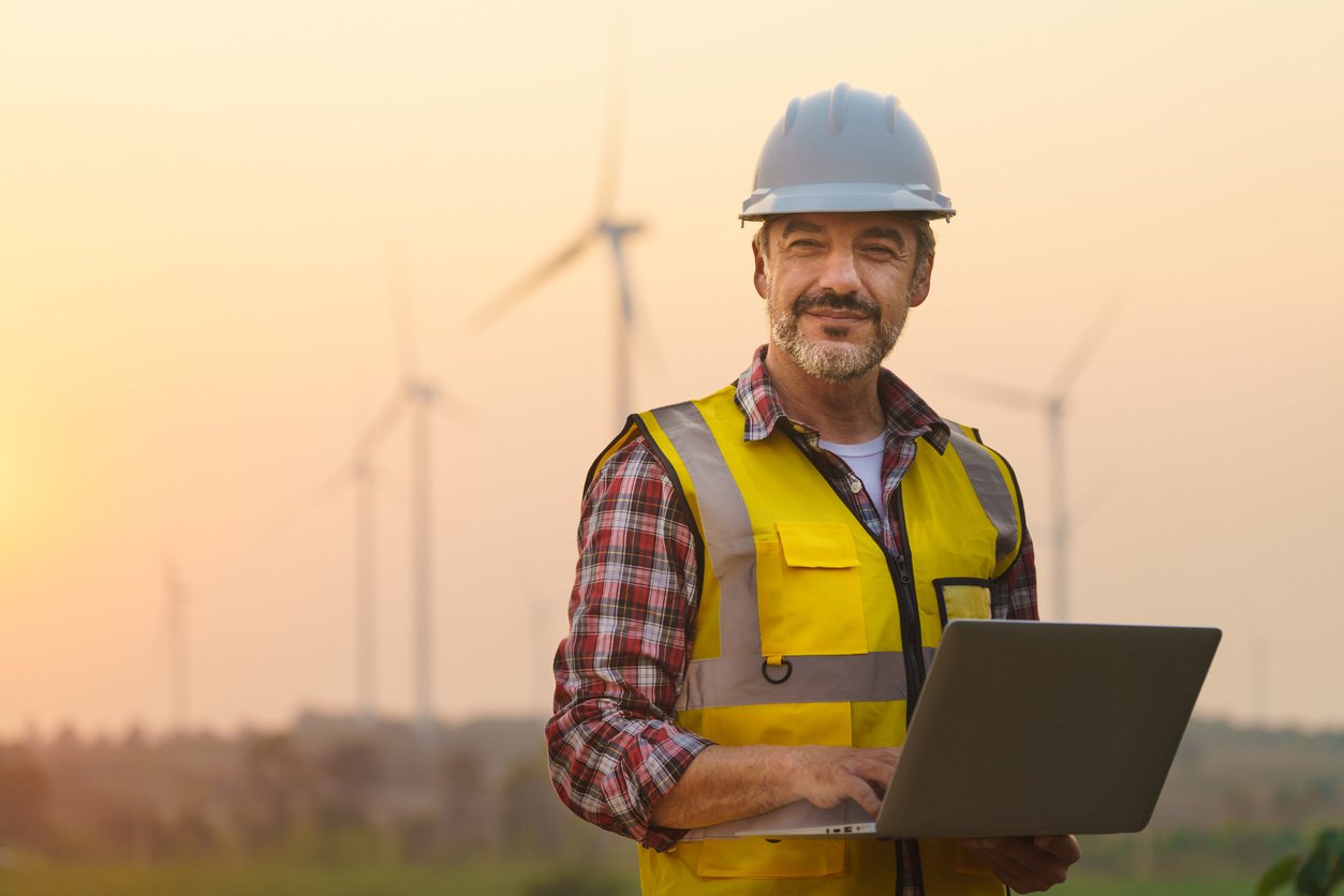 Construction-Worker_Renewable-Energy